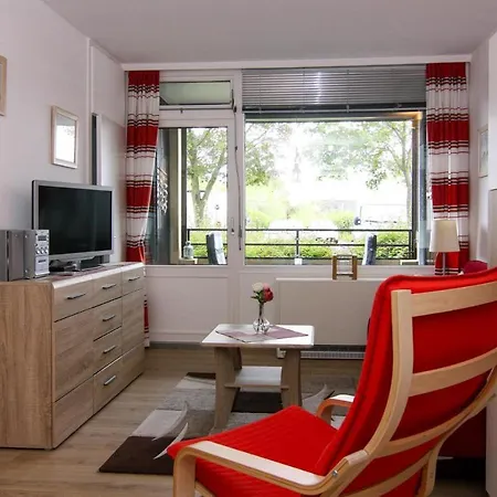 Apartment Apartment, *